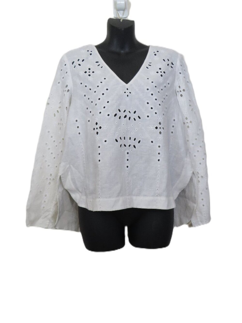 Theory size XS Eyelet V Neck Linen Top Relaxed Casual White Boho